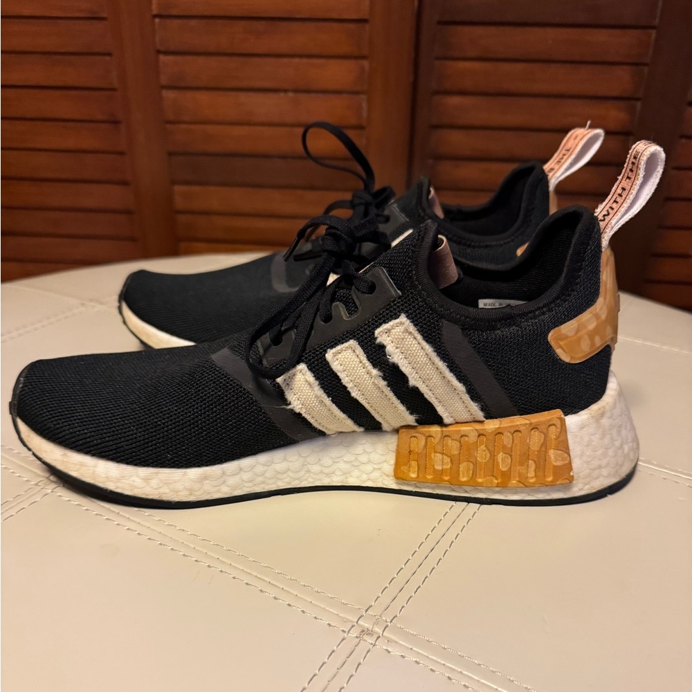 Adidas Disney X NMD_R1 Bambi WMS Sneaker